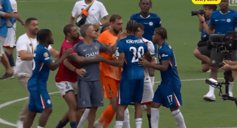 Τρομερή ένταση στο φινάλε του τελικού: Ο Ενρίκε χαστούκισε τον Ζοάο Πέδρο (vid)