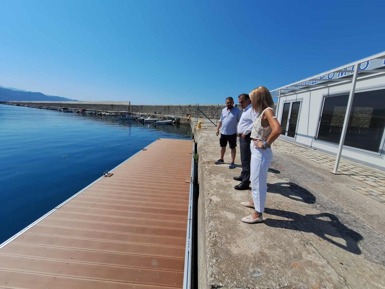 Μπήκε και η προβλήτα στο υδατοδρόμιο Καλαμάτας