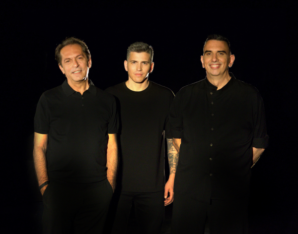 Η Μικρή Άρκτος παρουσιάζει το νέο τραγούδι του Παρασκευά Καρασούλου: «Εκτός Οθόνης»