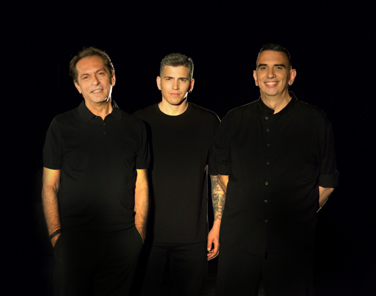 Η Μικρή Άρκτος παρουσιάζει το νέο τραγούδι του Παρασκευά Καρασούλου: «Εκτός Οθόνης»