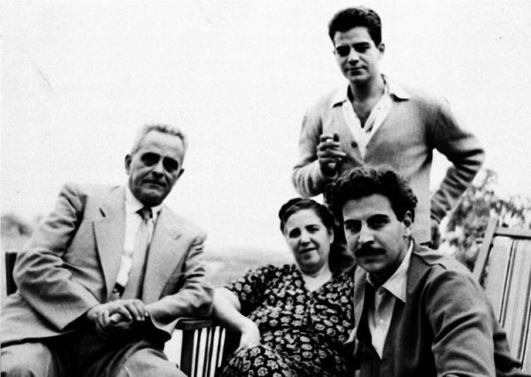 Χανιά: Νεότερο μνημείο η οικία που μεγάλωσε ο Μίκης Θεοδωράκης στον Γαλατά