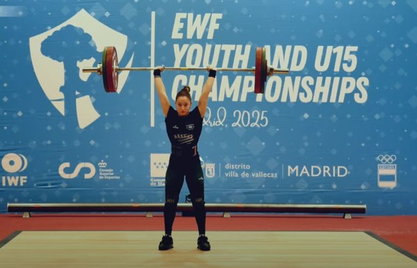 Η 17χρονη Μαρία Στρατουδάκη σάρωσε τα χρυσά με ρεκόρ Ευρώπης στο Ευρωπαϊκό Πρωτάθλημα άρσης βαρών (vids)
