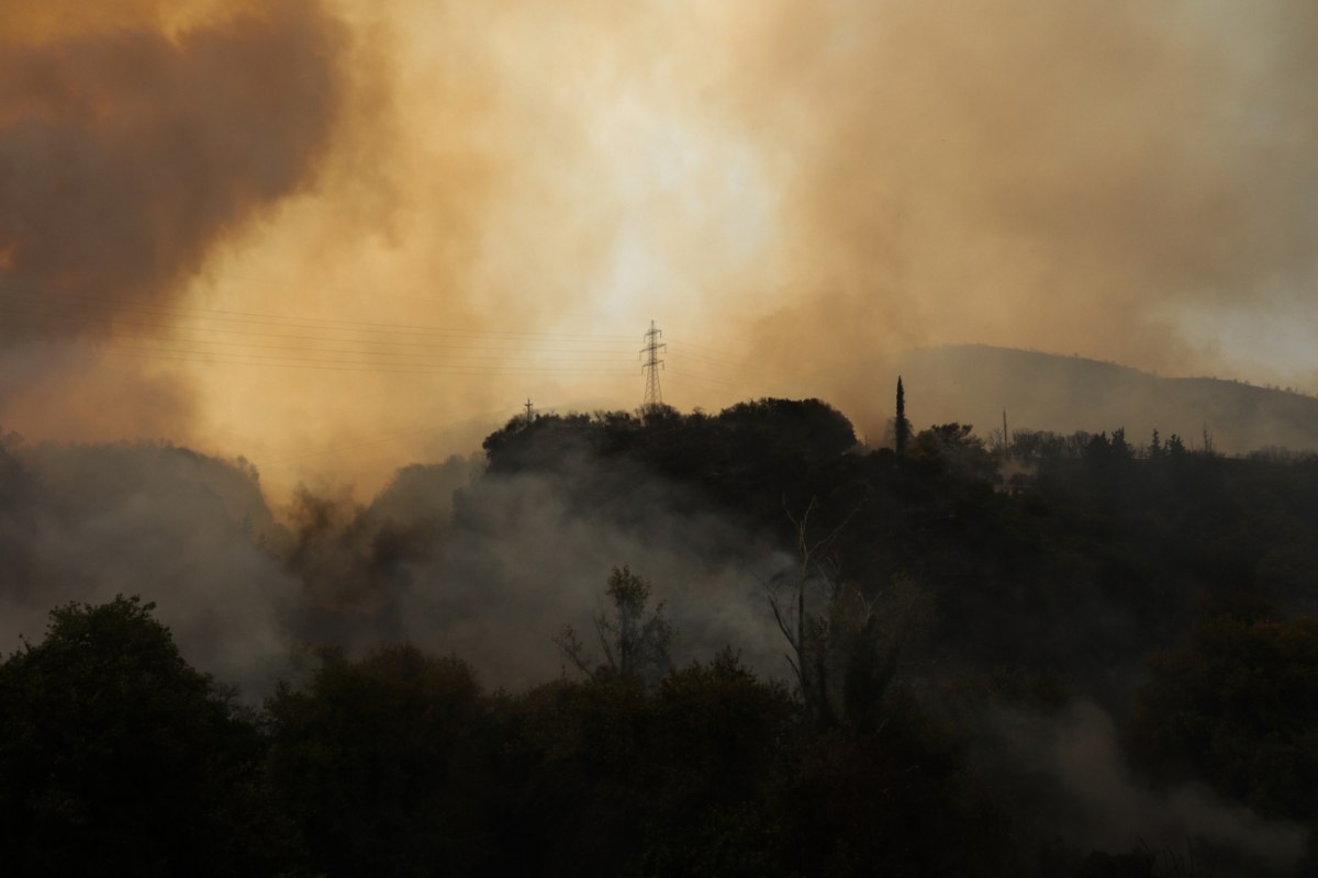 Πού έχει φωτιές τώρα – Live χάρτης με τα πύρινα μέτωπα στην Ελλάδα