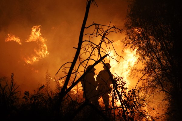 Υψηλός κίνδυνος πυρκαγιάς σε 16 περιοχές την Πέμπτη