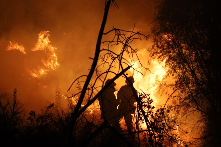 Υψηλός κίνδυνος πυρκαγιάς σε 16 περιοχές την Πέμπτη