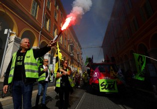 Γαλλία: Παραλύει η χώρα στις 10 Σεπτεμβρίου – Βγαίνουν στους δρόμους οι «Μπλοκάρουμε τα πάντα»