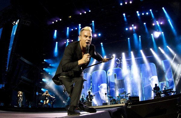 Μήνυση στον Ρόμπι Γουίλιαμς για τα πνευματικά δικαιώματα του Angels: «Ο άνθρωπος είναι φαντασιόπληκτος»