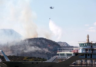 Φωτιά σε εξέλιξη στη Σαλαμίνα – Μεγάλη κινητοποίηση της πυροσβεστικής