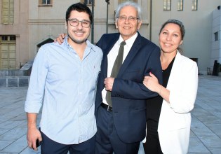 Λάμπρος Κωνσταντάρας: Οι συγκινητικές φωτογραφίες με τον πατέρα του, μια εβδομάδα μετά τον θάνατό του