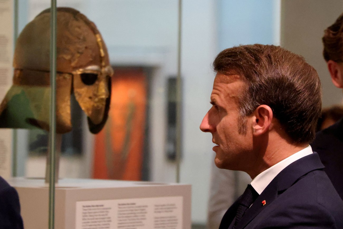 Γαλλία: Yιοθετεί νομοσχέδιο για την επιστροφή αντικειμένων της αποικιοκρατικής περιόδου