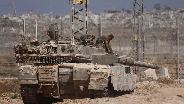 Μερτς: Η Χαμάς βασανίζει τους ομήρους, τρομοκρατεί το Ισραήλ και χρησιμοποιεί τον πληθυσμό ως ασπίδα