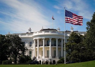 Λευκός Οίκος: Το όνειρο του Τραμπ να χτίσει μια αίθουσα χορού στον Λευκό Οίκο γίνεται πραγματικότητα