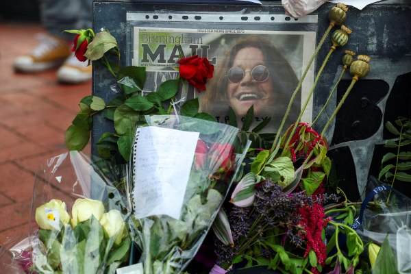 Όζι Όσμπορν: Αυτή είναι η επίσημη αιτία θανάτου του – «Δεν θα είμαι καλά για καιρό» λέει η κόρη του