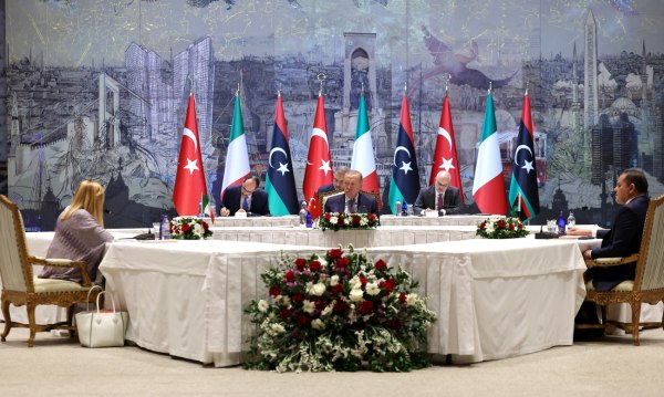 Τριμερής Τουρκίας-Ιταλίας-Λιβύης στην Κωνσταντινούπολη, για εκμετάλλευση ενεργειακών πόρων στη Μεσόγειο