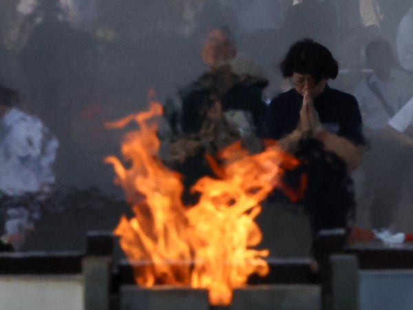 Χιροσίμα: Ενός λεπτού σιγή 80 χρόνια μετά τη ρίψη της βόμβας – Έκκληση για έναν κόσμο χωρίς πυρηνικά όπλα