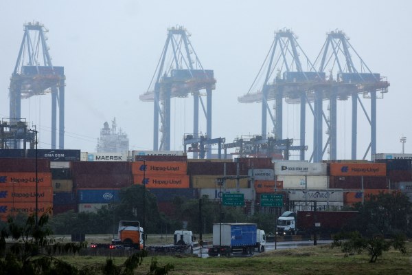 Ο νέος κόσμος που φέρνουν οι δασμοί Τραμπ – Όλα όσα πρέπει να ξέρετε