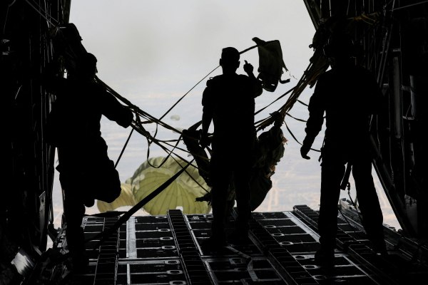 Γάζα: Επικίνδυνες οι ρίψεις ανθρωπιστικής βοήθειας σε πυκνοκατοικημένες περιοχές σύμφωνα με γιατρούς