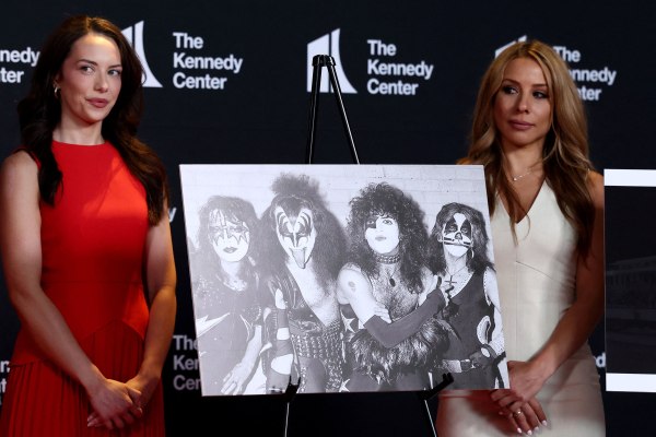 Από το «απεχθής» στο «τιμή μας»: H απάντηση των Kiss στην βράβευση από τον Τραμπ στα Kennedy Center Honors