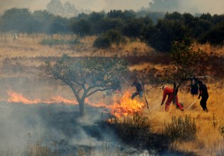 Τρίτος νεκρός από τις φωτιές στην Ισπανία ενώ επιχειρούσε σε δασική πυρκαγιά