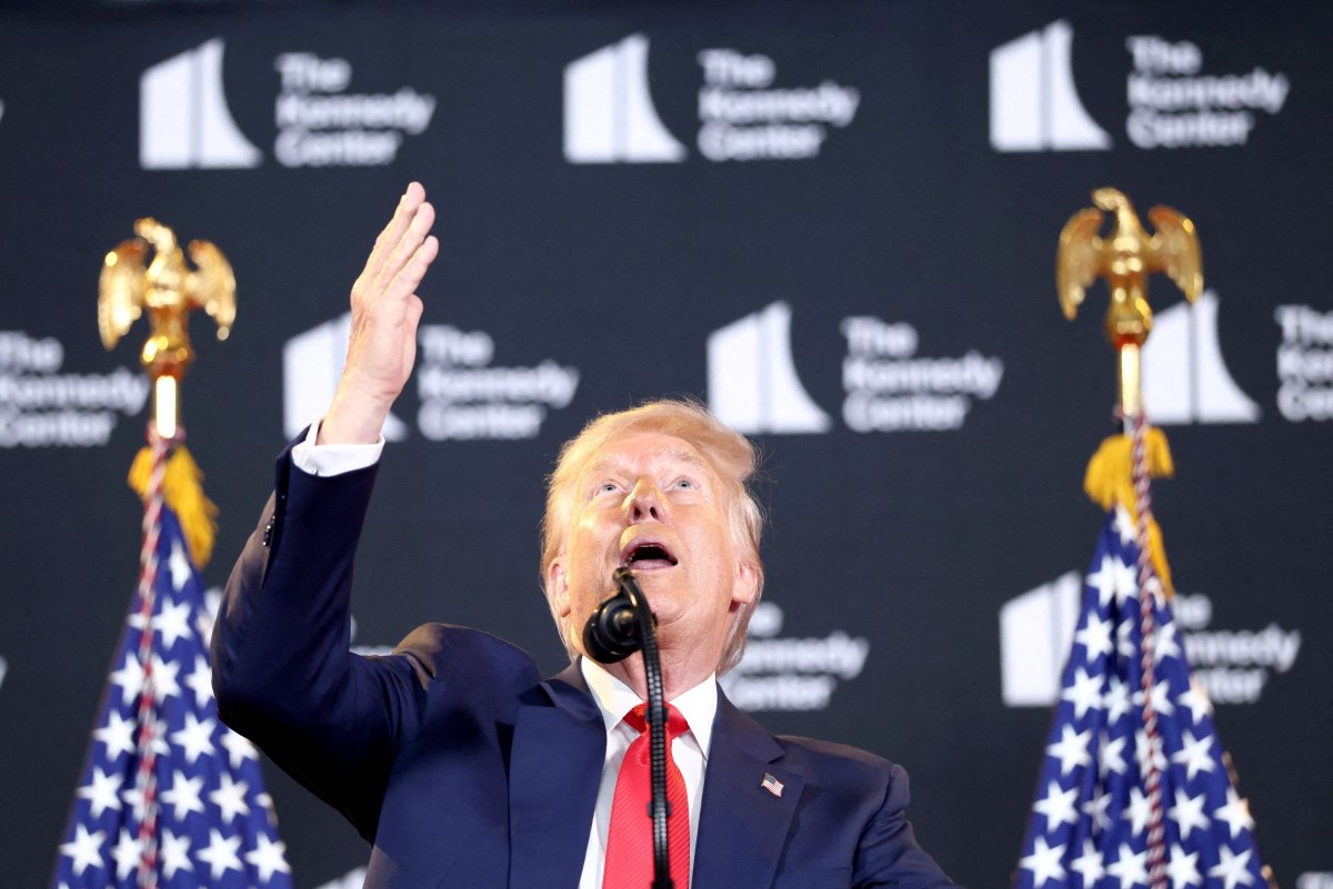 Τραμπ: Απειλεί τον Πούτιν με συνέπειες, αν δεν υπάρξει συμφωνία στην Αλάσκα