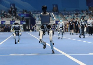 Στίβος, ποδόσφαιρο και πάλη στους Παγκόσμιους Αγώνες Ανθρωποειδών Ρομπότ