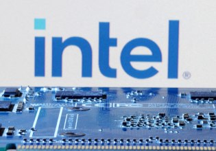 Η κυβέρνηση Τραμπ θέλει να γίνει ο μεγαλύτερος μέτοχος της Intel