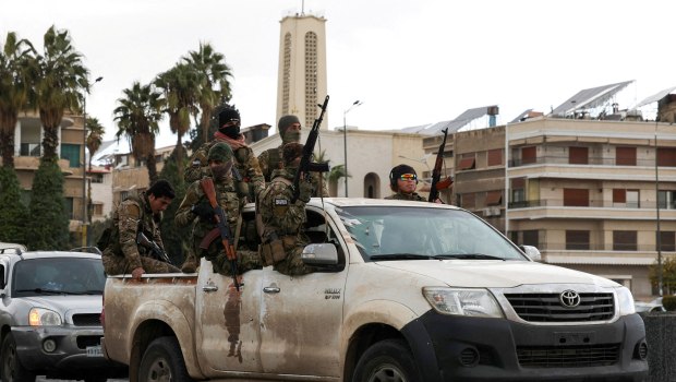 Συρία, άνδρες των αντάρτικων ομάδων που κατέλαβαν την εξουσία