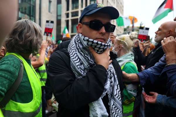 «Συνεχίστε να μιλάτε για την Παλαιστίνη» – Το μήνυμα των Kneecap μετά την δίκη του  Mo Chara