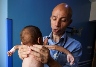 Γάζα: Στο χειρότερο και πιο οξύ επίπεδο ο λιμός – Οι θάνατοι θα αυξάνονται εκθετικά, λέει ο οργανισμός του ΟΗΕ