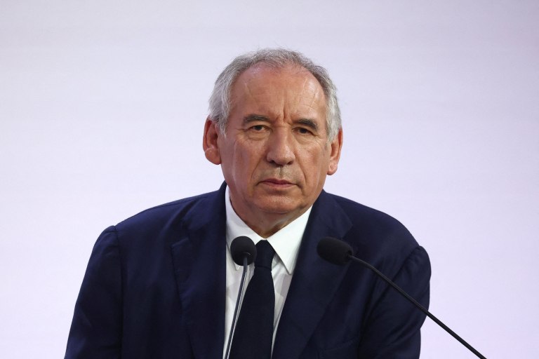 Ακόμα μία πολιτική κρίση στη Γαλλία – Τριγμοί και ανησυχία μετά την απόφαση Μπαϊρού για ψήφο εμπιστοσύνης