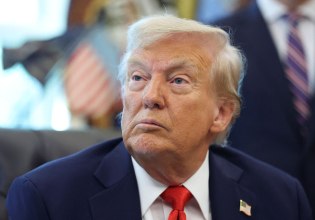 Ο Τραμπ απειλεί την Κίνα με νέους δασμούς – Εξετάζει το ενδεχόμενο να επιβάλει κυρώσεις στην ΕΕ