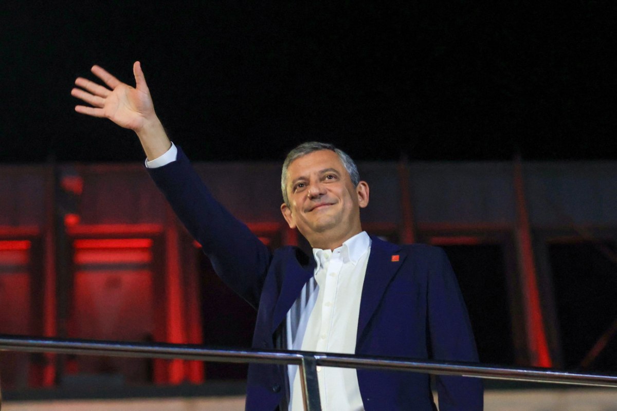 Τουρκία: Εισαγγελική έρευνα εις βάρος του προέδρου του CHP Οζγκιούρ Οζέλ