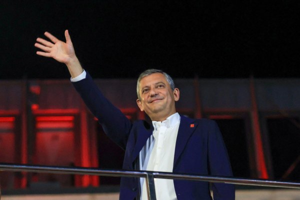 Τουρκία: Εισαγγελική έρευνα εις βάρος του προέδρου του CHP Οζγκιούρ Οζέλ