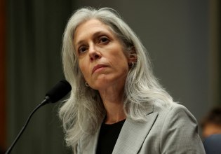 Τραμπ: Απέπεμψε τη διευθύντρια του CDC – Δεν αποδέχθηκε αντιεπιστημονικές απόψεις, το χρονικό της κόντρας