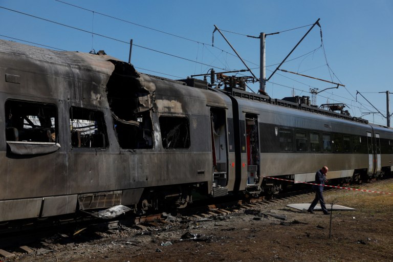 Ο Πούτιν αψηφά τις πιέσεις για την Ουκρανία – Κλιμάκωση της κρίσης τα πλήγματα στο Κίεβο