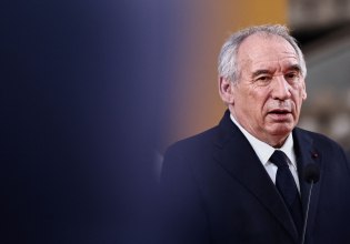 Γαλλία: Έξαλλοι με τον Μπαϊρού οι συνταξιούχοι – «Δε φταίνε οι παππούδες κι οι γιαγιάδες για το δημόσιο χρέος»