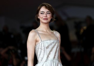 Bugonia: Eρμηνεία για Όσκαρ και αποθέωση για την Έμα Στόουν – Ο ξένος Τύπος για το νέο Γιώργο Λάνθιμο