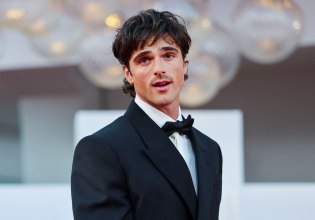 Ο Τζέικομπ Ελόρντι μιλάει για τη μεταμόρφωσή του σε τέρας του Φρανκενστάιν – «Η πιο αγνή μορφή του εαυτού μου»