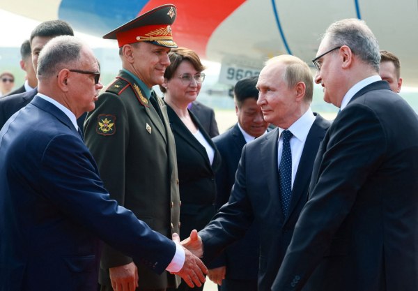 Κίνα: Έφτασε ο Πούτιν – Ποιοι θα συμμετέχουν στη σύνοδο SCO, ο στόχος του Πεκίνου