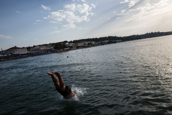Λιμενικοί σε κυνήγι… «απονεριστών» στην  Σίκινο