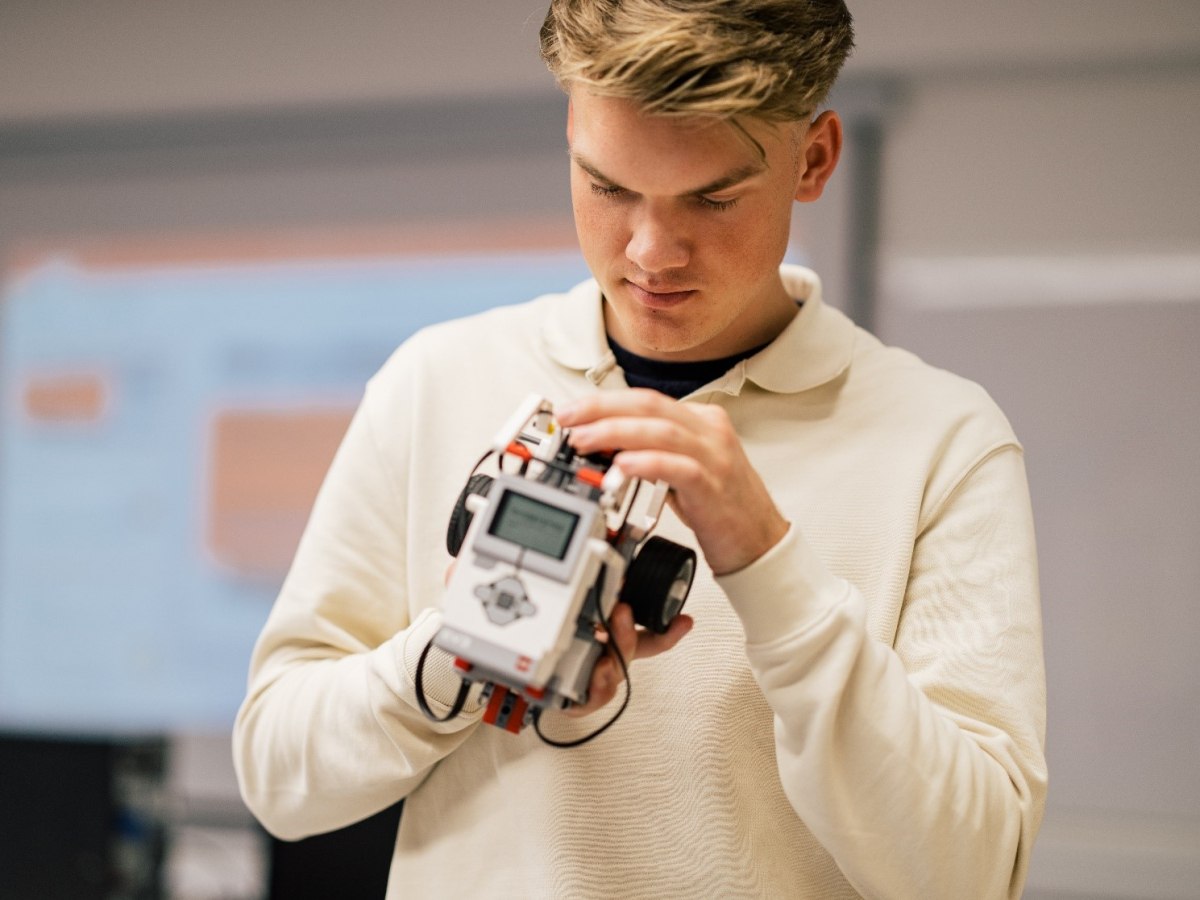 Τεχνολογίες μάθησης και STEAM: Το εξ αποστάσεως μεταπτυχιακό που εκσυγχρονίζει την εκπαίδευση