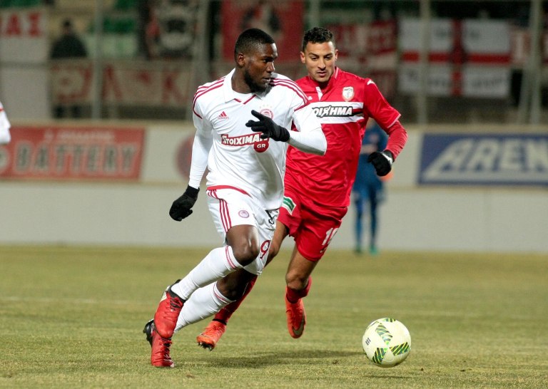 Είπε «αντίο» στο ποδόσφαιρο ο Μπράουν Ιντέγε (pic)