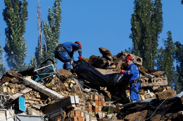 ΥΠΕΞ για τη ρωσική επίθεση στο Κίεβο: Συγκλονισμένοι από το θάνατο αθώων πολιτών