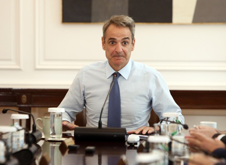 «Διασυρμός της χώρας, διεθνώς ρεζίλι»: Αντιπολιτευτικοί μύδροι στην κυβέρνηση για το δημοσίευμα του Politico