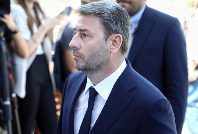 Ανδρουλάκης: Η σκέψη μας σε πυροσβέστες, πιλότους και εθελοντές που δίνουν τη μάχη στα πύρινα μέτωπα