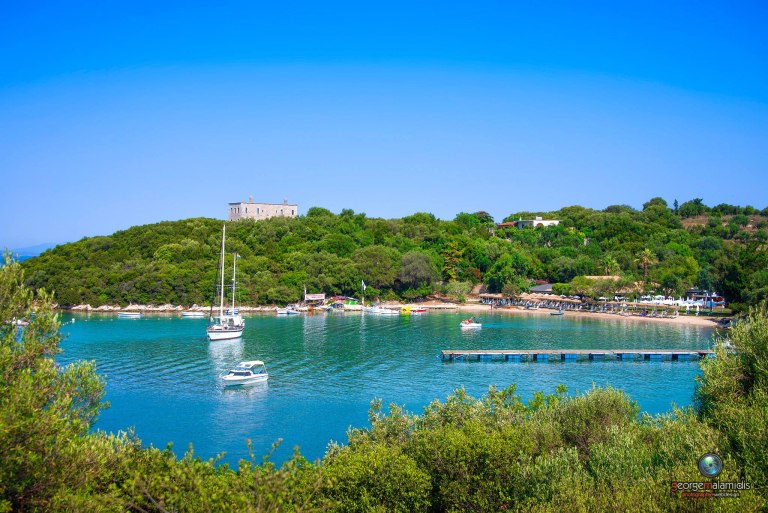 Βλάβη σε ιστιοφόρο με σημαία Γαλλίας στα Σύβοτα – Λαχτάρισαν 4 τουρίστες