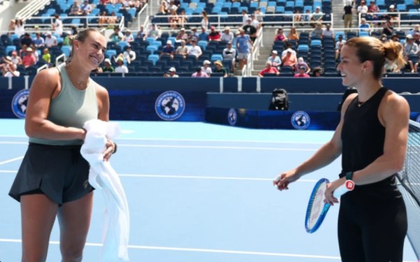 Η Σάκκαρη προπονήθηκε με την Σαμπαλένκα στο Σινσινάτι (vids)