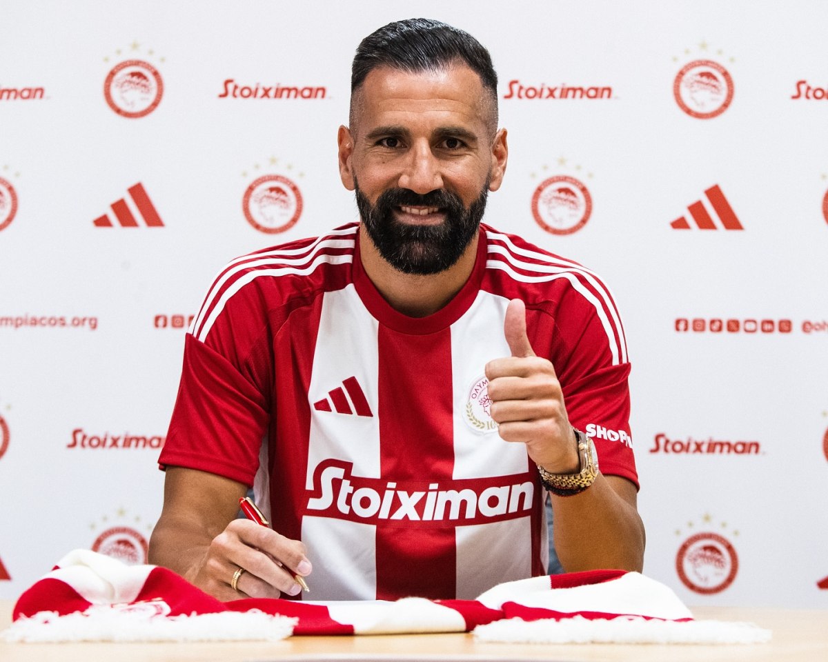 Επίσημο: Ο Δημήτρης Σιόβας επέστρεψε στον Ολυμπιακό (pics)