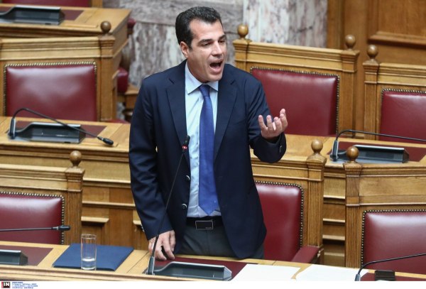 Νέο αντιμεταναστευτικό μένος από τον Πλεύρη – Τι λέει για άσυλο για επιδόματα