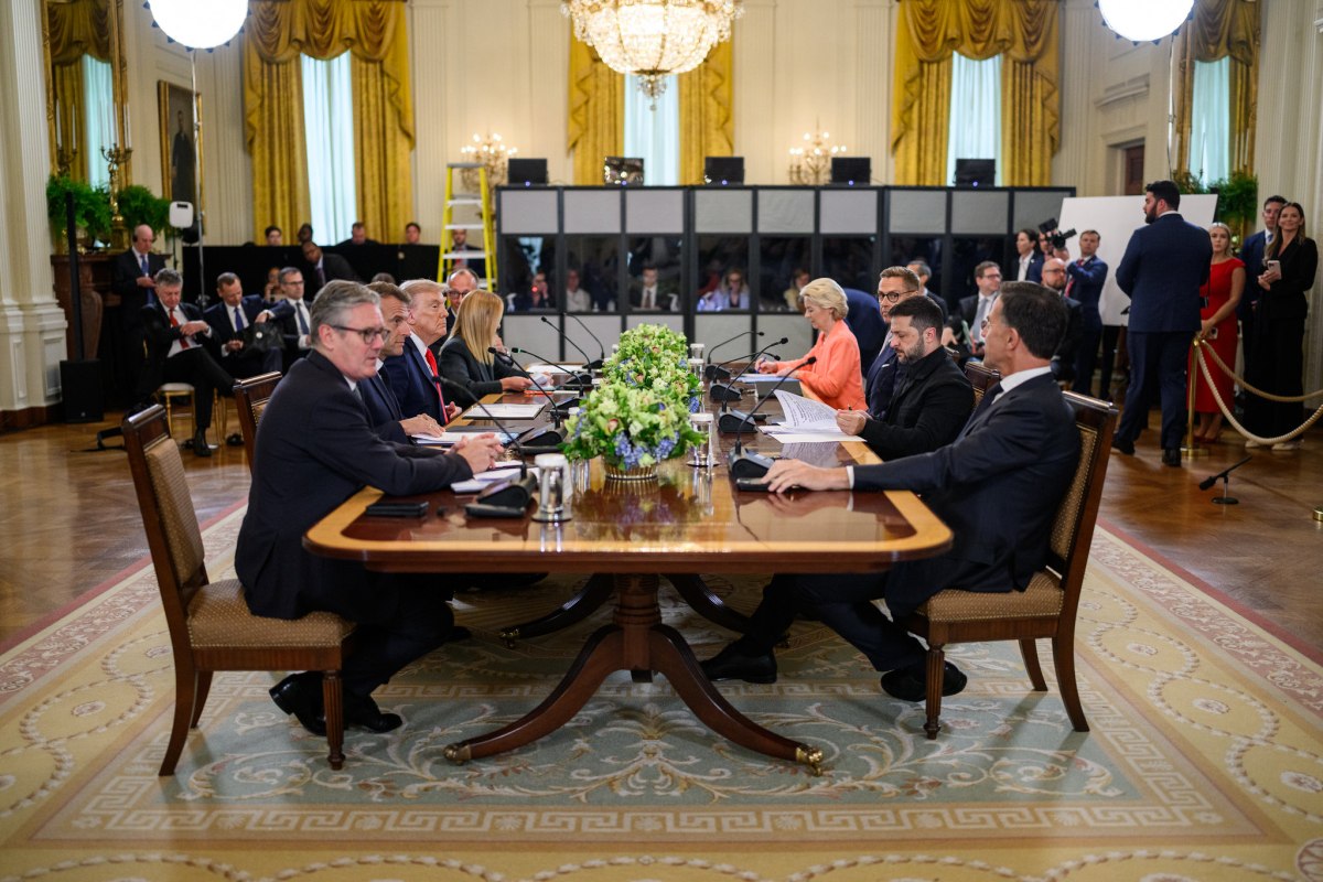 Ουκρανία: Τα κρίσιμα ερωτήματα – Η διφορούμενη στάση του Τραμπ και το ρωσικό βέτο στις εγγυήσεις ασφάλειας